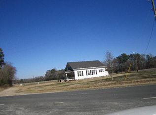 729 Hollow Bridge Rd, Autryville, NC 28318