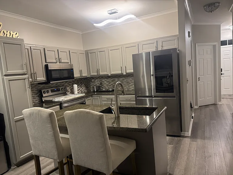 13 Signet Dr — Photo 12