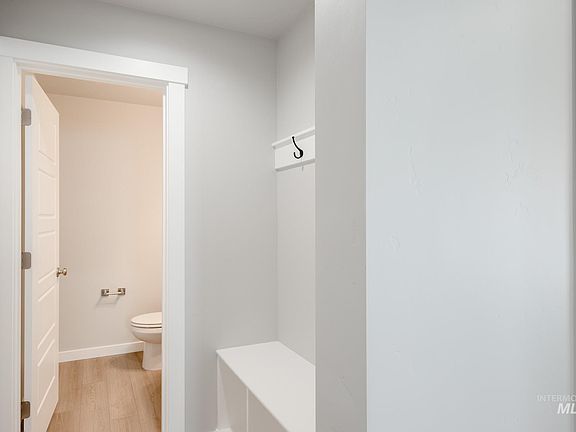 3rd image of 6223 W Naxos St