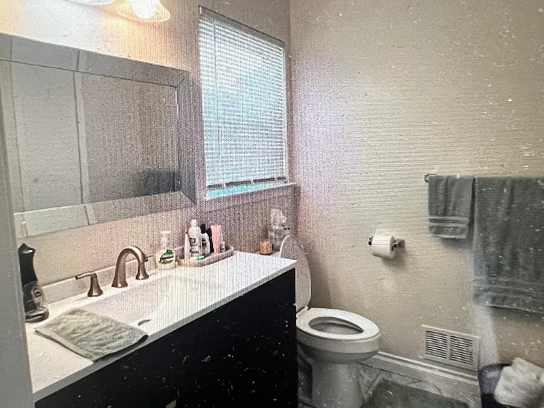 890 Hunt Club Dr — Photo 3