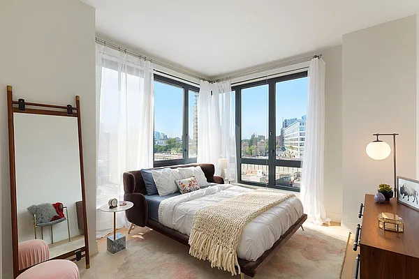 Sold by Nest Seekers International | media 17