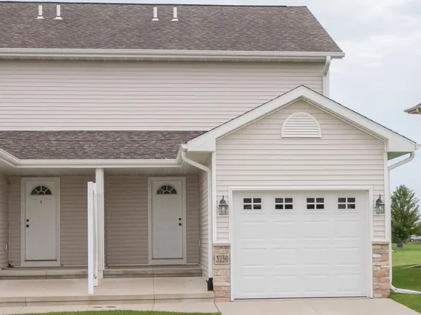 3230 English Cove Ln, Marion, IA