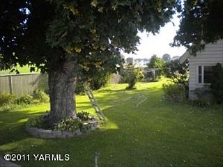 2nd image of 121 Wernex Loop Rd