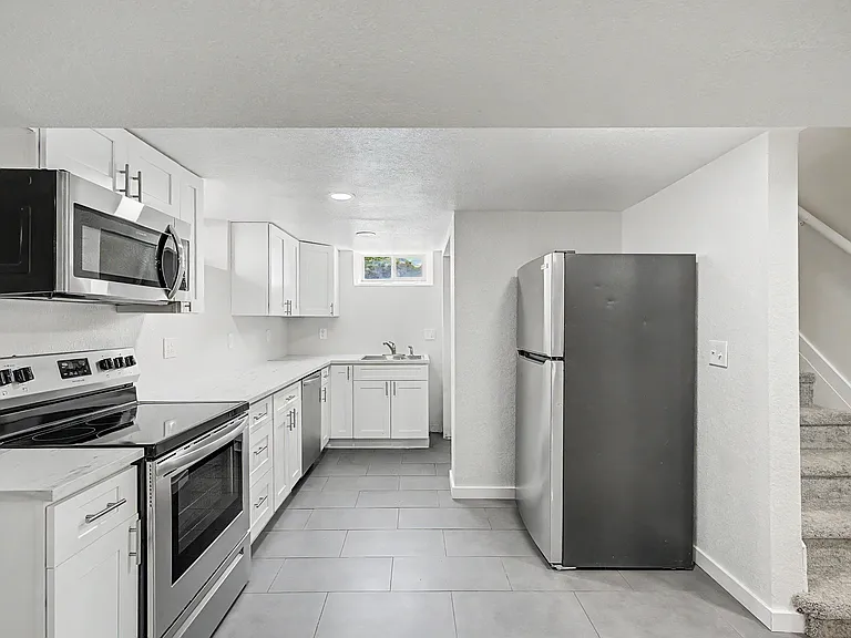 3546 Ivy St — Photo 6