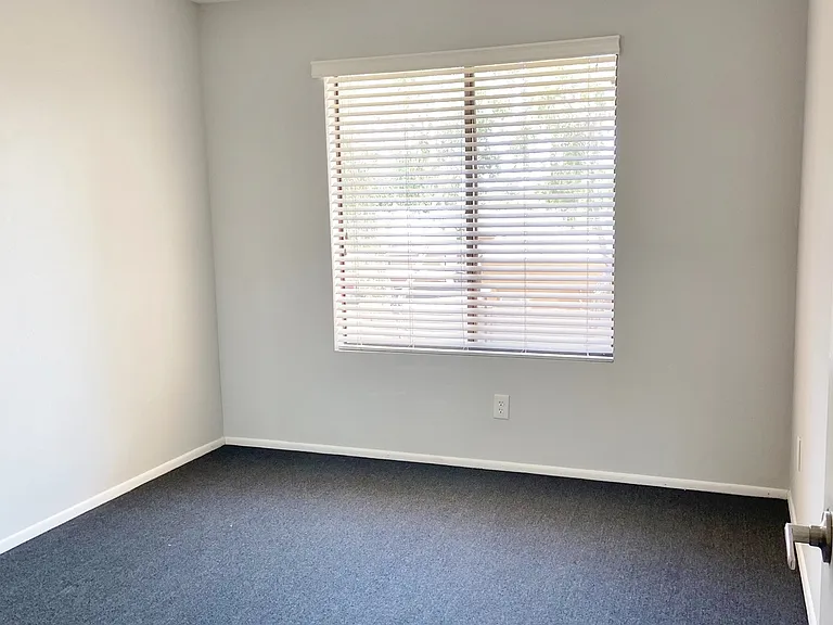 1905 E University Dr #214 — Photo 5
