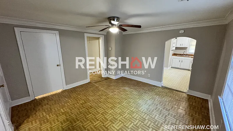 2 bed, 1.0 bath, 926 sqft, $995 — Photo 2