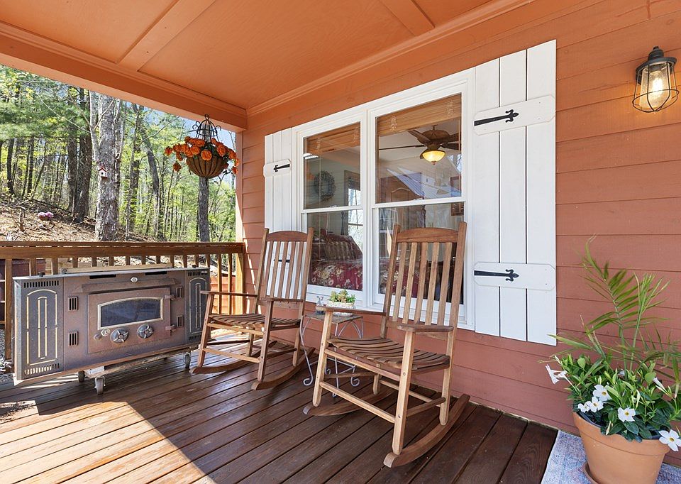 13th image of this home