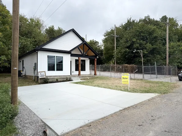 203 15th Ave E, Springfield, TN 37172