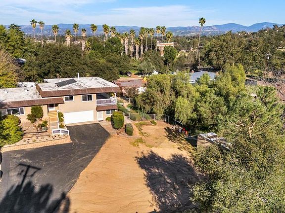 3rd image of 15912 Mussey Grade Rd