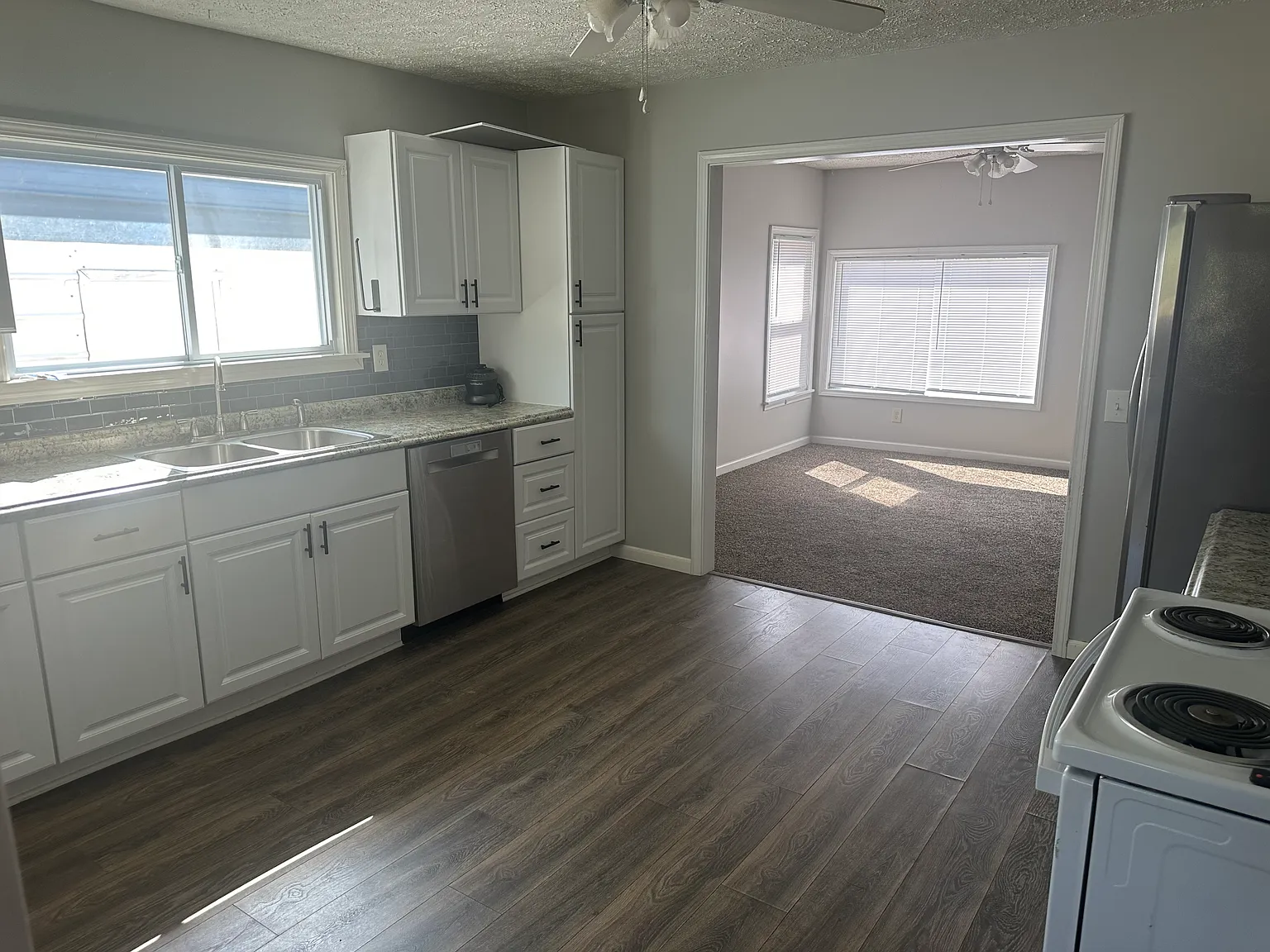 3 bed, 1510 sqft, $2,100 — Photo 4