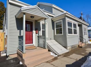 115 W Circular St, Saratoga Springs, NY 12866