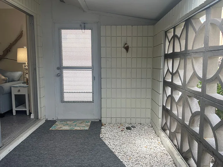 1205 Tarpon Center Dr #D1 — Photo 20
