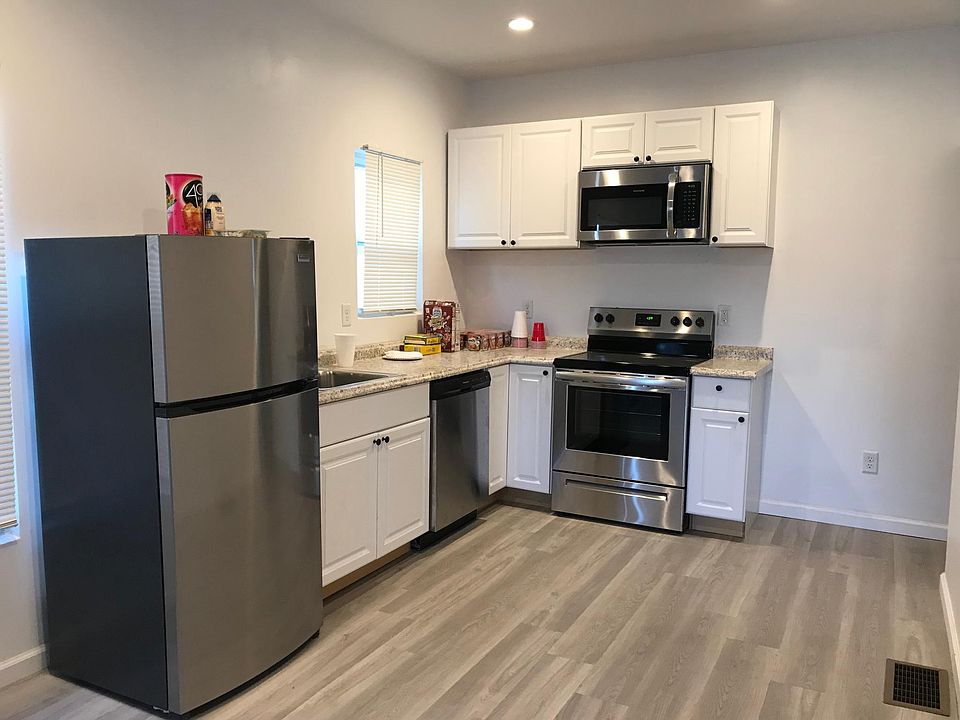 1st image of 2007 Broadway St #1