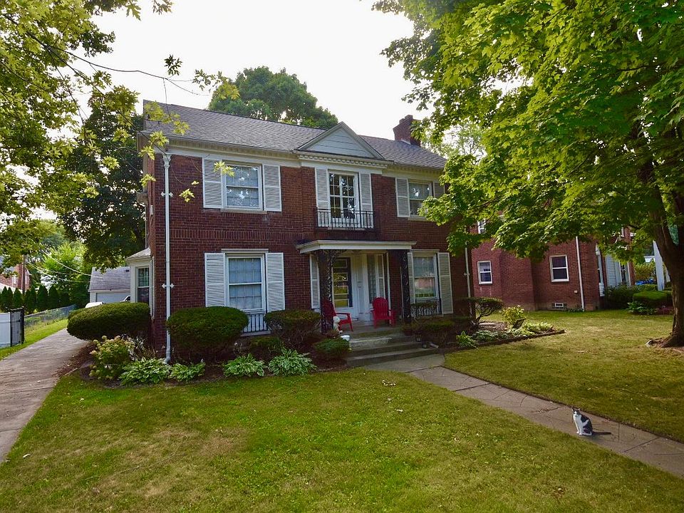 1st image of 18570 Bretton Dr