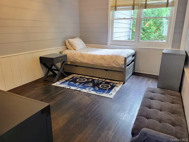 301 Linwood Ave — Photo 18