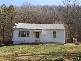 5672 Ruth Dr photo 1