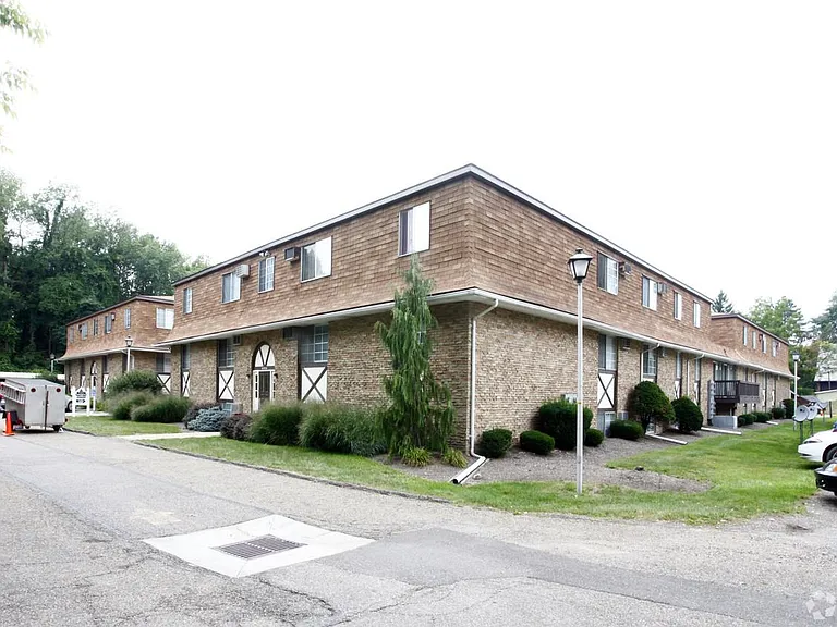 Oak Glen Apartments — Photo 9