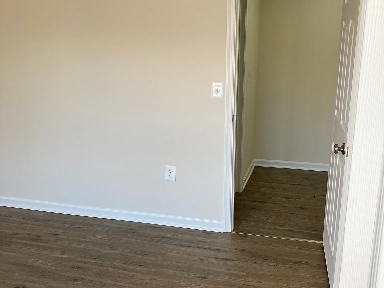 2 bed, 1.5 bath, 850 sqft, $1,400 — Photo 3