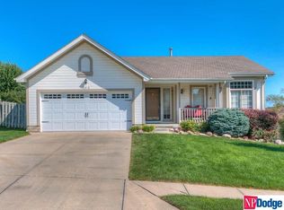 6818 Crabapple St, La Vista, NE 68128