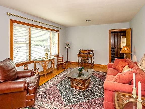 3rd image of 7409 Barnette Ave