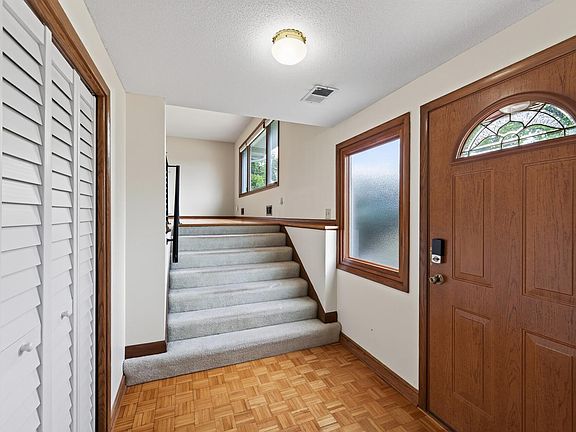 5th image of 8616 34th Ave N