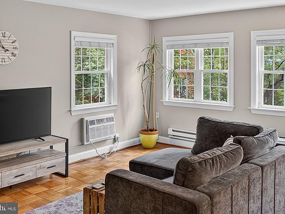 3rd image of 1615 Preston Rd #944