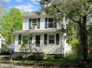 16 Dunham Rd, West Milford, NJ 07421