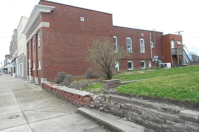 2nd image of 160 N Main St