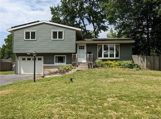 7 Gull Path, Liverpool, NY 13090