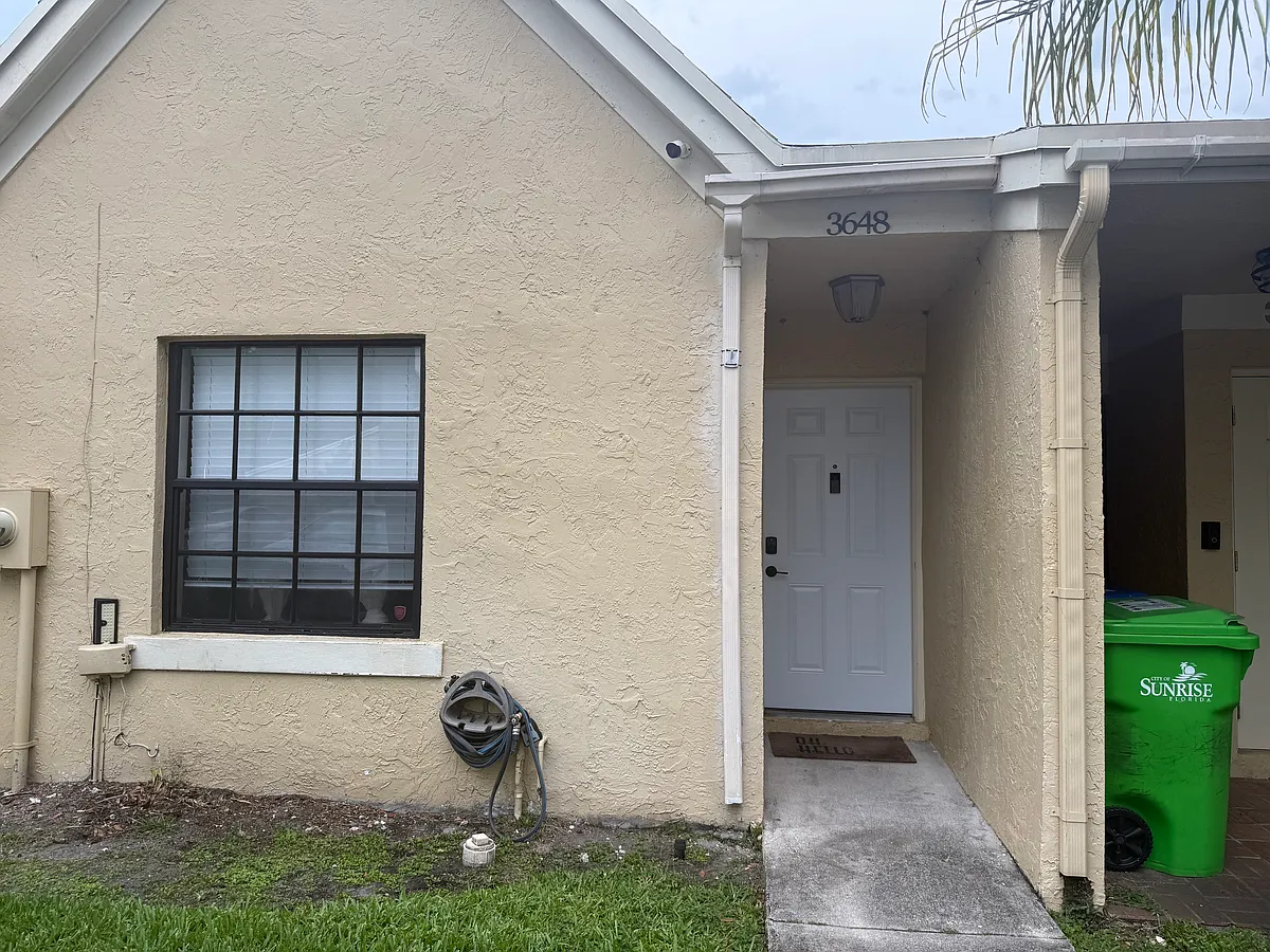 Building Photo - 3648 NW 83rd Ln