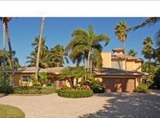 695 Sandpiper St, Naples, FL 34102