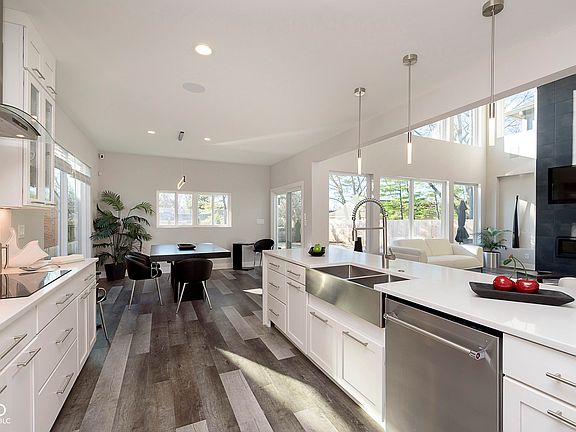 4th image of 429 W 86th St