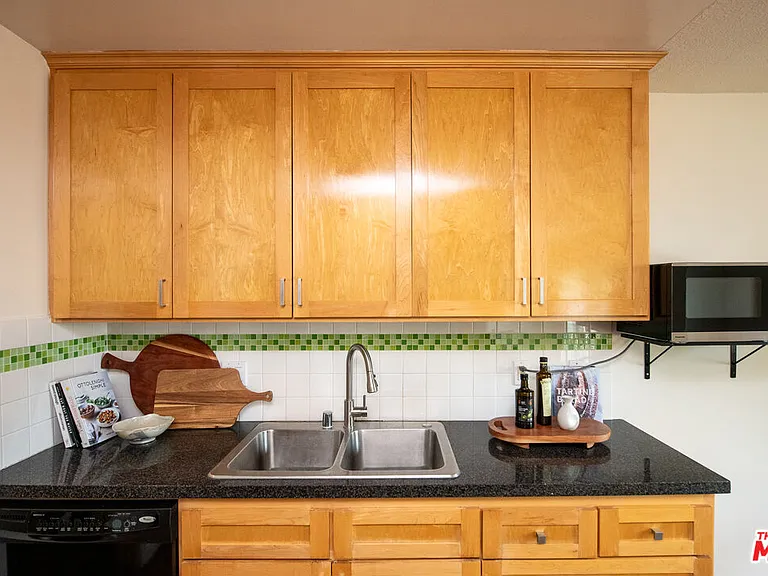 608 Idaho Ave #6 — Photo 11