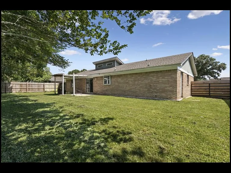 3905 Yosemite Dr — Photo 16
