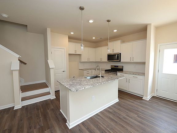 3rd image of 352 Glen Clova Dr