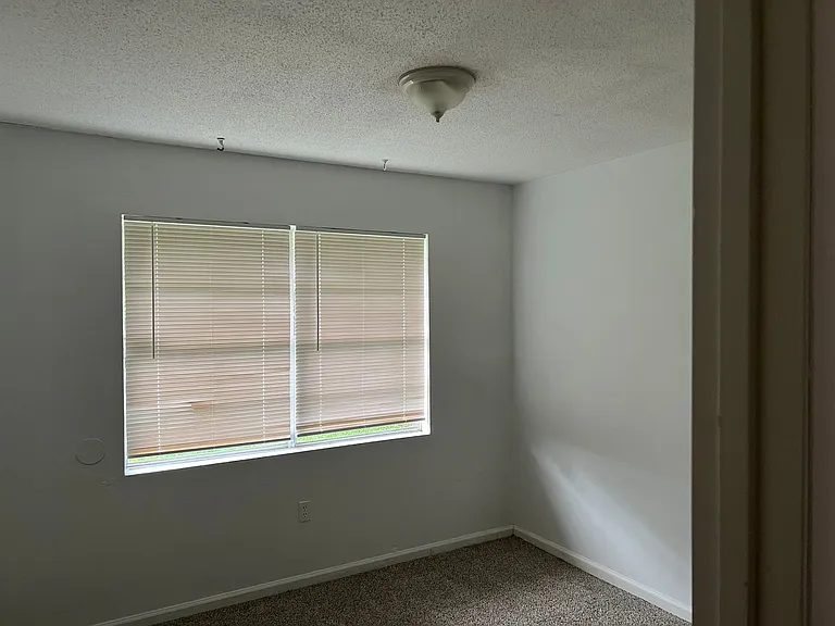 172 Cherokee Cir — Photo 9