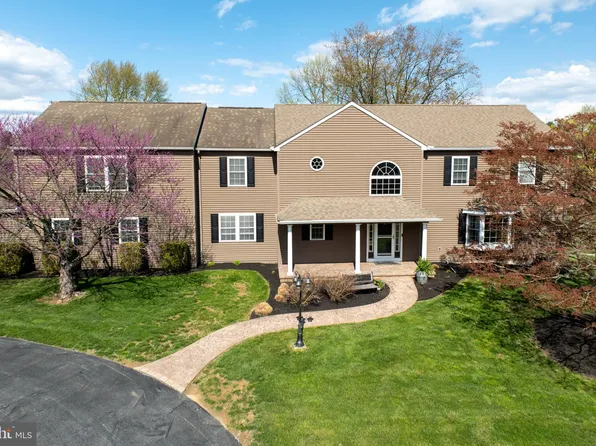 17 Somerset Dr, Coatesville, PA 19320