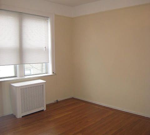 3rd image of 4743 43rd St APT 3R