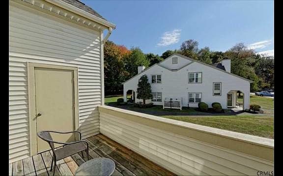 3rd image of 223 Hampton Place Blvd #223