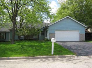 3431 Daren Dr, Freeport, IL 61032