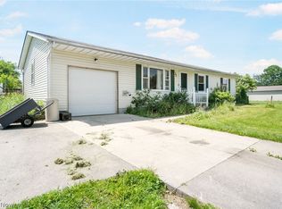 5266 Eberly Rd NE, Atwater, OH 44201