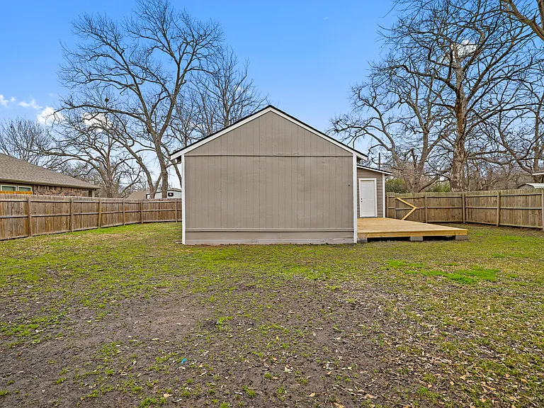 1009 Oak St — Photo 8