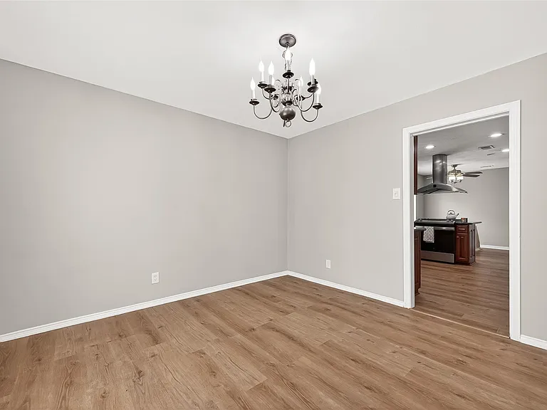 4230 Annawood Cir — Photo 42