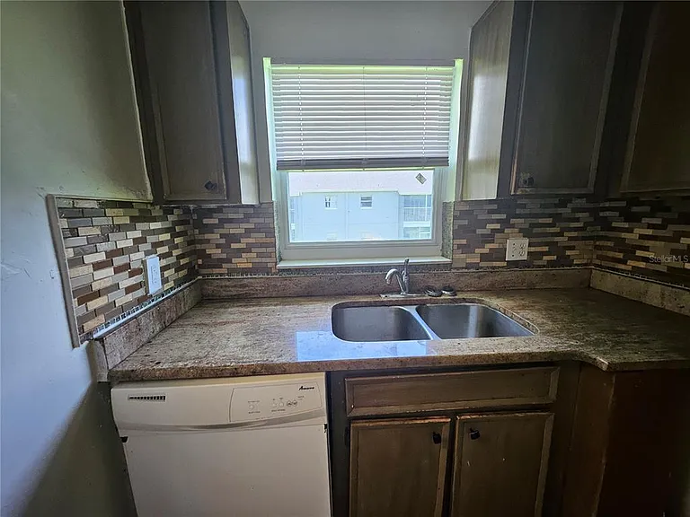 4136 Pershing Pointe Pl #4 — Photo 7