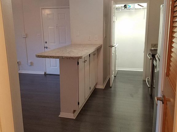 3rd image of 1400 Gandy Blvd N Unit 1003