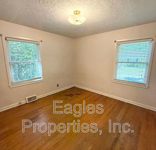 500 N Audubon Ave — Photo 6