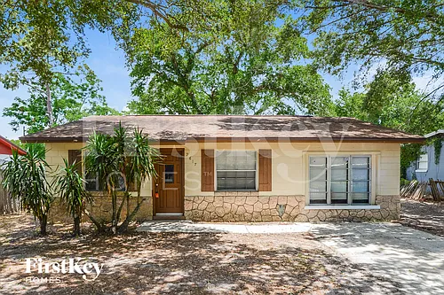 2617 Drake Dr Photo 1