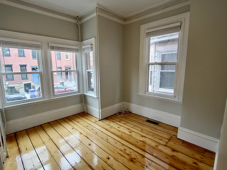 126 Saratoga Street Apartments — Photo 9
