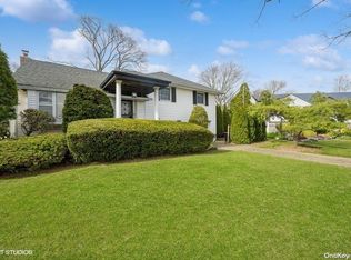 3771 White Birch Ct, Wantagh, NY 11793