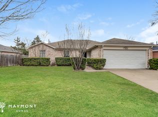 1005 Meadowbend Dr, Cedar Hill, TX 75104